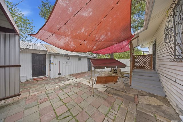 1702 LENNON AVE, San Antonio, TX 78223