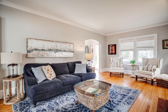 4945 Bryant Avenue S, Minneapolis, MN 55419