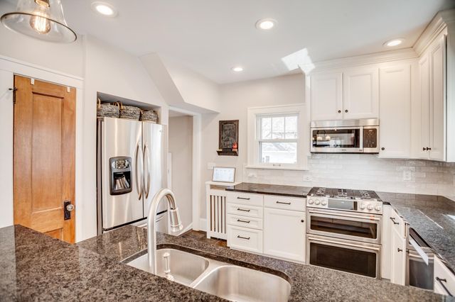 4945 Bryant Avenue S, Minneapolis, MN 55419