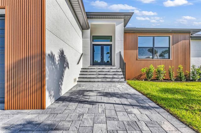 18514 ASHCROFT CIRCLE, Port Charlotte, FL 33948