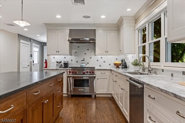 421 Ridgewood Ave, Glen Ridge Boro Twp., NJ 07028