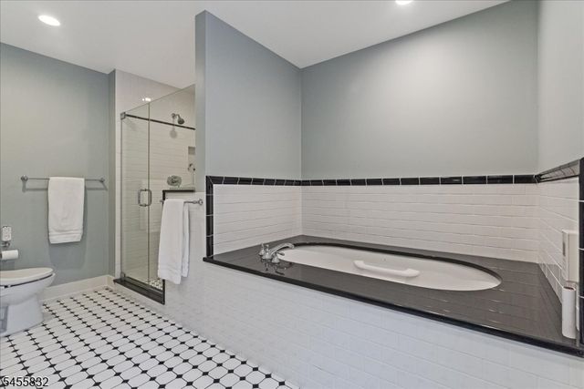 421 Ridgewood Ave, Glen Ridge Boro Twp., NJ 07028