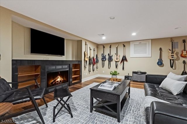 421 Ridgewood Ave, Glen Ridge Boro Twp., NJ 07028