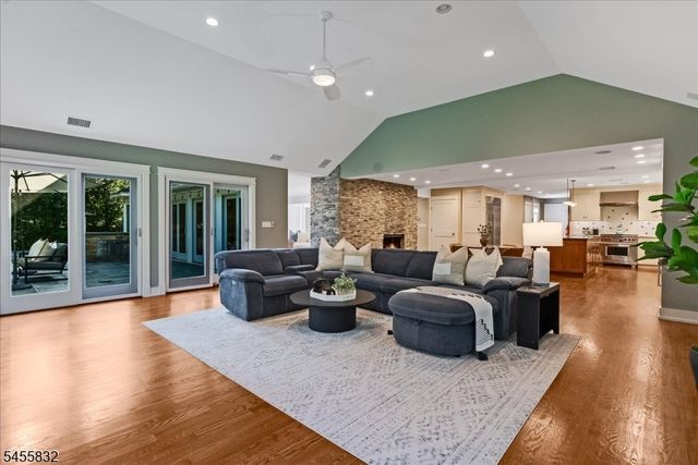 421 Ridgewood Ave, Glen Ridge Boro Twp., NJ 07028