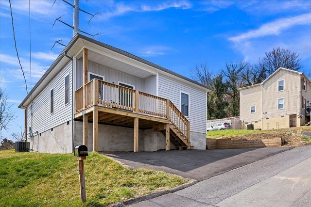 138 GARBER ST, Staunton, VA 24401