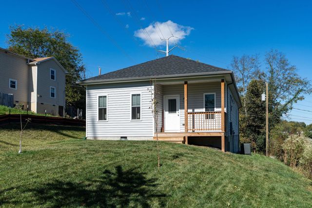 138 GARBER ST, Staunton, VA 24401