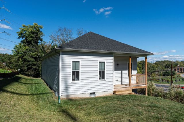 138 GARBER ST, Staunton, VA 24401