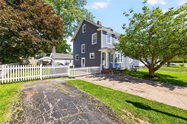 45 Lake Terrace, Irondequoit, NY 14617