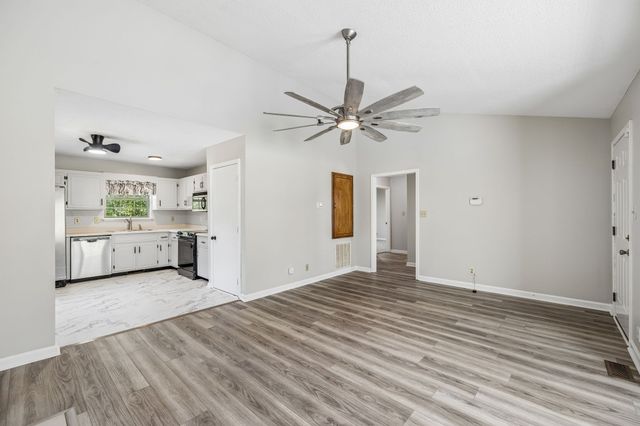 2649 Dotsonville Rd, Clarksville, TN 37042