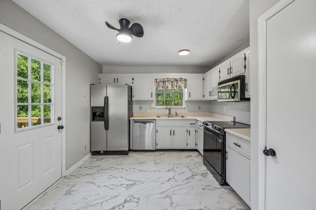 2649 Dotsonville Rd, Clarksville, TN 37042