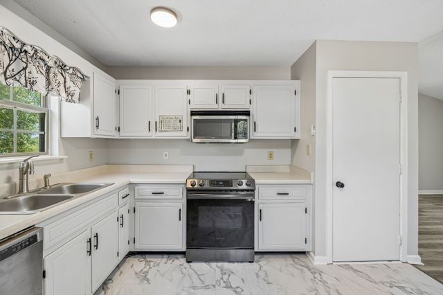2649 Dotsonville Rd, Clarksville, TN 37042