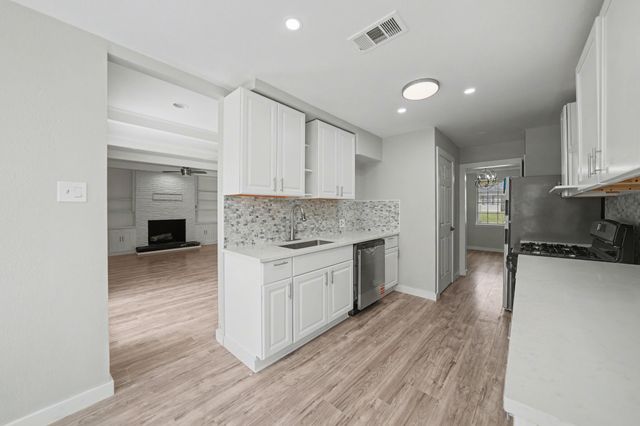 1120 Misty Glen Lane, Dallas, TX 75232