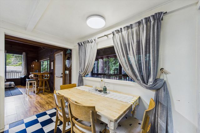 243 Forest Drive, Redway, CA 95560