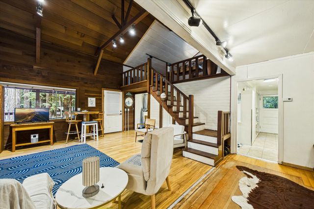 243 Forest Drive, Redway, CA 95560