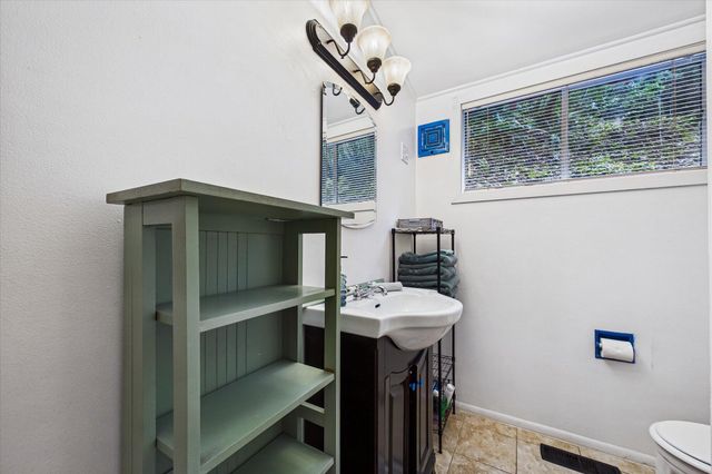 243 Forest Drive, Redway, CA 95560