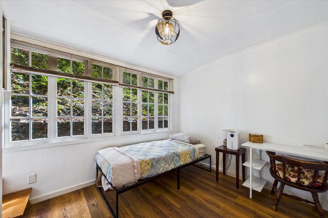 243 Forest Drive, Redway, CA 95560