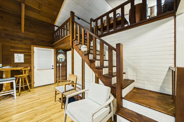 243 Forest Drive, Redway, CA 95560