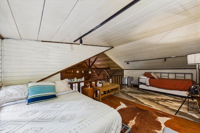 243 Forest Drive, Redway, CA 95560