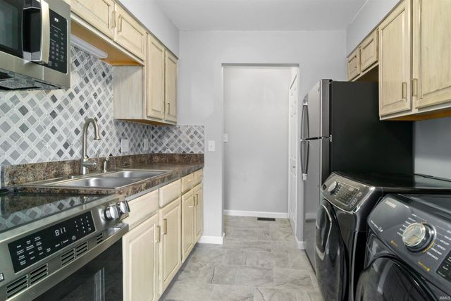 2607 Hawthorne Avenue, Evansville, IN 47714