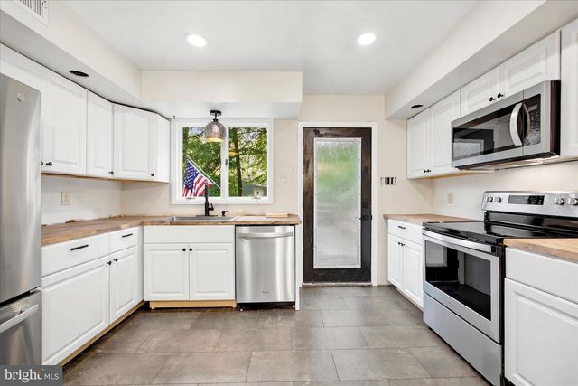 2738 CREEK RD, Feasterville Trevose, PA 19053