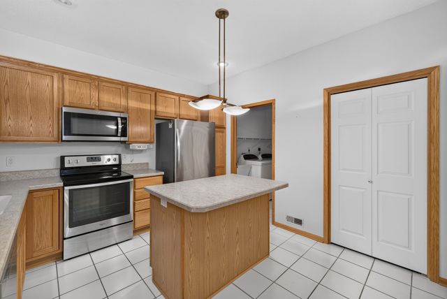 7725 Wistful Vista Drive 1203, West Des Moines, IA 50266