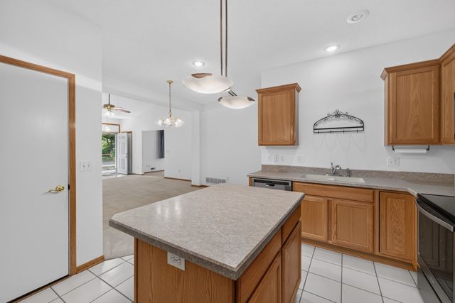 7725 Wistful Vista Drive 1203, West Des Moines, IA 50266