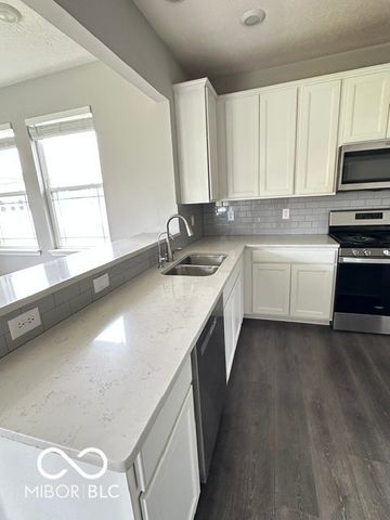 110 Thorpe Drive, Whiteland, IN 46184