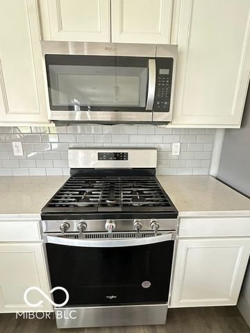 110 Thorpe Drive, Whiteland, IN 46184