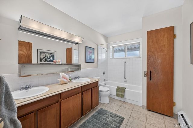 9295 E Center Avenue, Denver, CO 80247