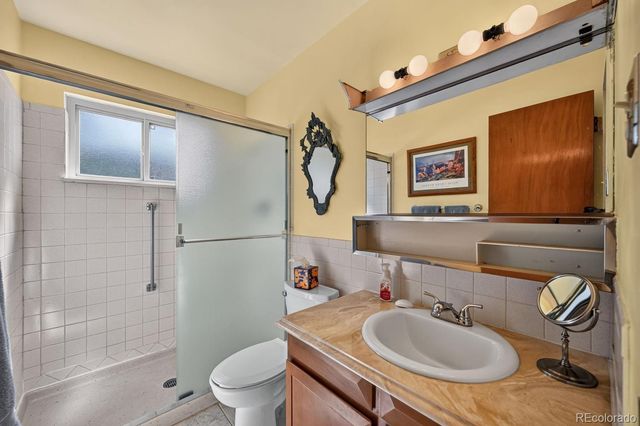 9295 E Center Avenue, Denver, CO 80247