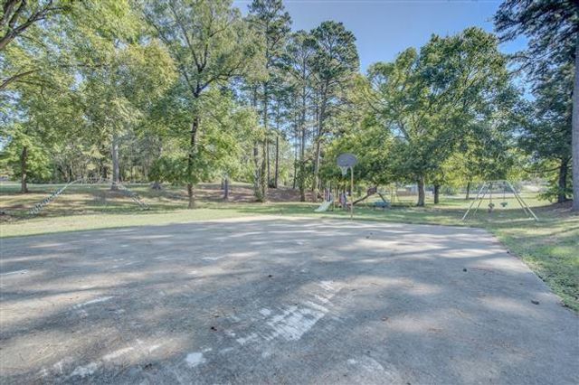 245 Water Oak, Livingston, TX 77351
