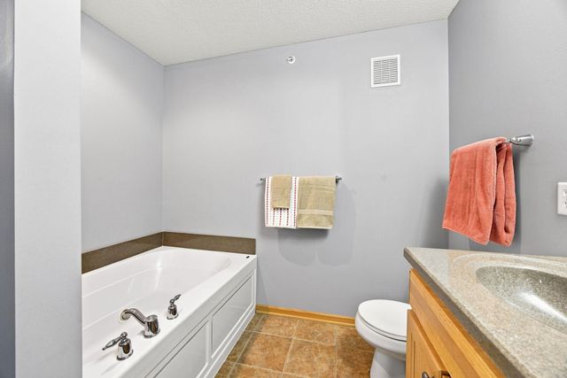 560 Huset Parkway NE, Columbia Heights, MN 55421