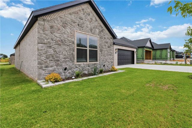 6706 High Meadow Boulevard, Bentonville, AR 72713