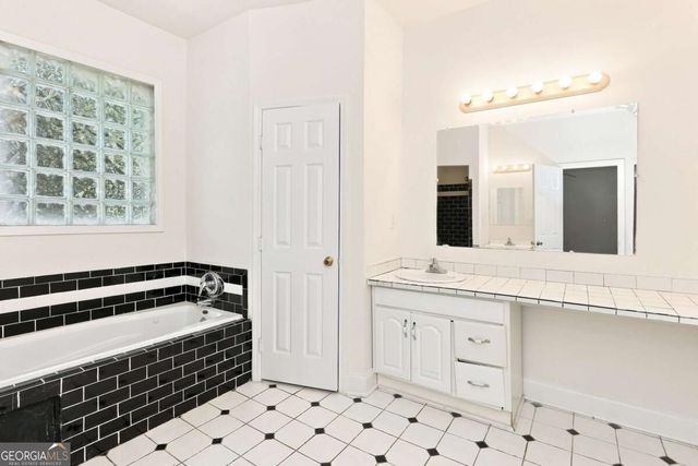 56 Vanira Avenue SE, Atlanta, GA 30315