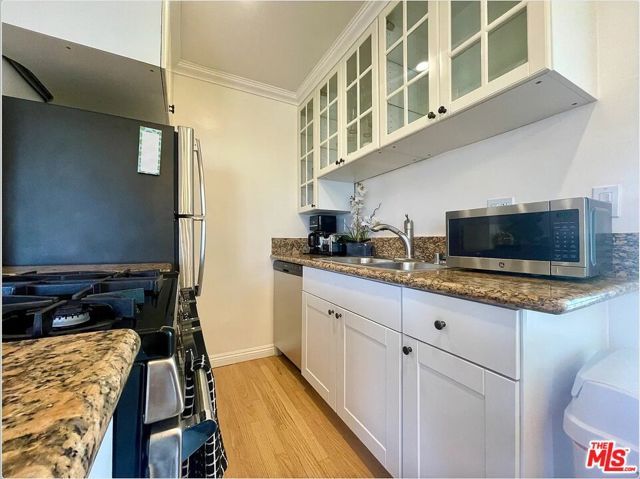 1212 10th Street 17, Santa Monica, CA 90401
