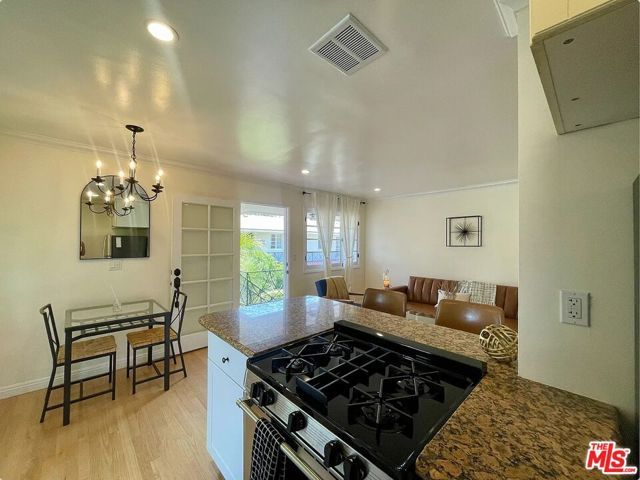 1212 10th Street 17, Santa Monica, CA 90401