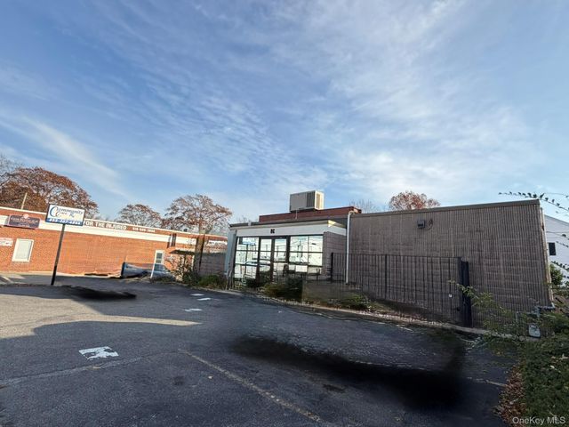 86 Front Street, Hempstead, NY 11550