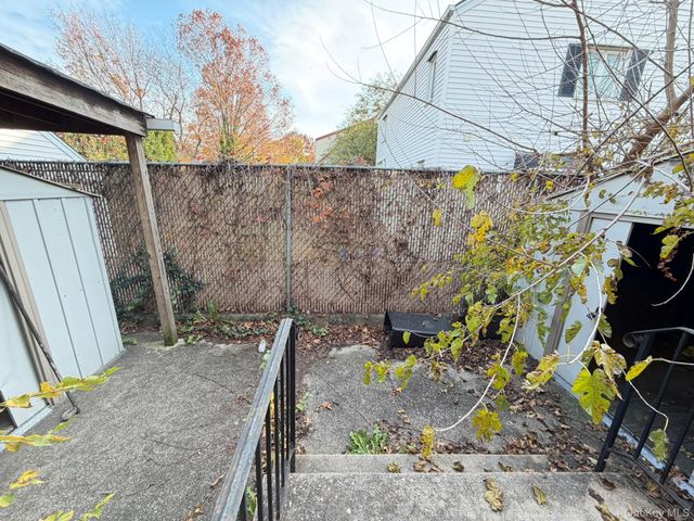 86 Front Street, Hempstead, NY 11550