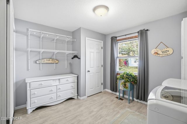 3650 Redbud Lane, Lima, OH 45806