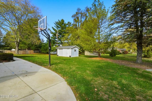 3650 Redbud Lane, Lima, OH 45806