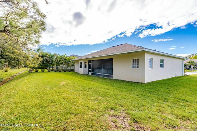 7445 36th Court, Vero Beach, FL 32967