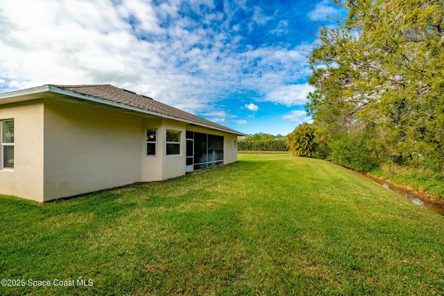 7445 36th Court, Vero Beach, FL 32967