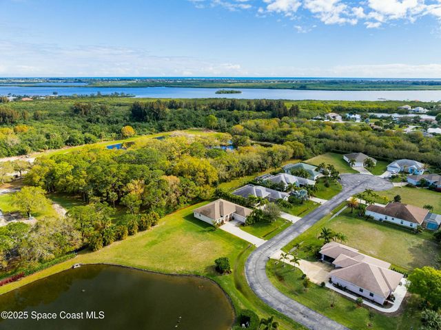 7445 36th Court, Vero Beach, FL 32967