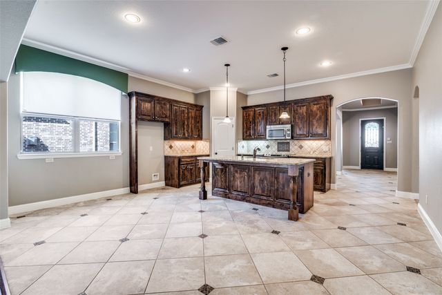 591 W Fate Main Place, Fate, TX 75087