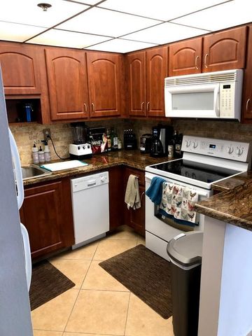 3300 W Rolling Hills Circle 708, Davie, FL 33328