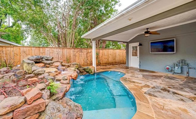 4026 Drummond Street, Houston, TX 77025