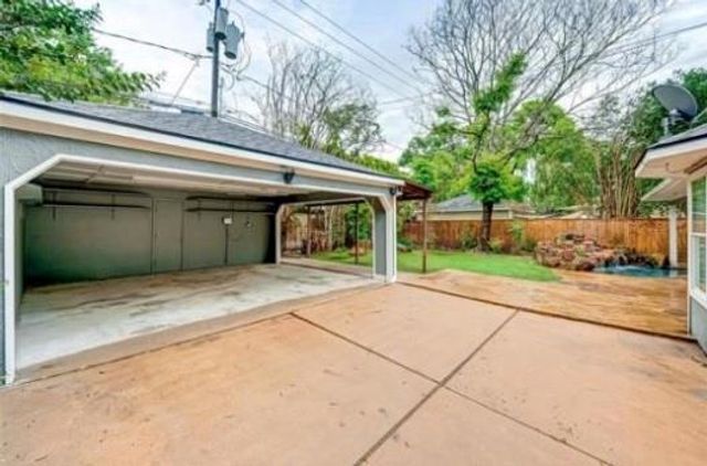 4026 Drummond Street, Houston, TX 77025