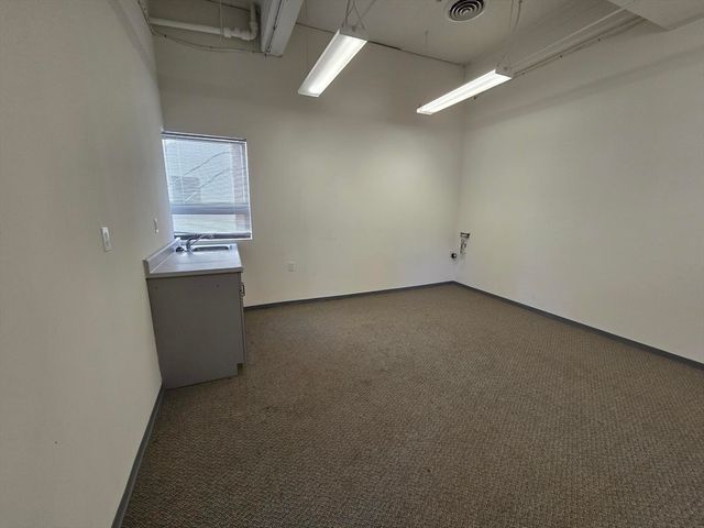 38 Montvale Avenue 280, Stoneham, MA 02180