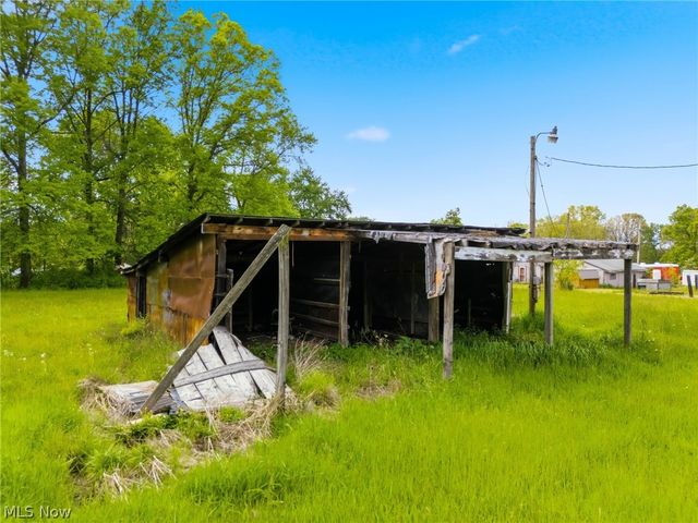 15086 Greenbower Street NE, Alliance, OH 44601