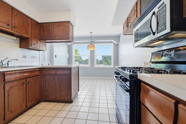 1535 Park Avenue 401, River Forest, IL 60305
